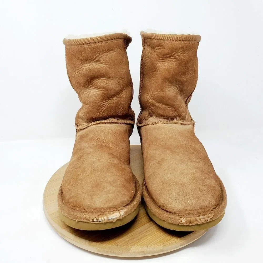 UGG‎ Classic Short II Boots Women 6 Brown Suede Shearling Lined Shoes Distressed
